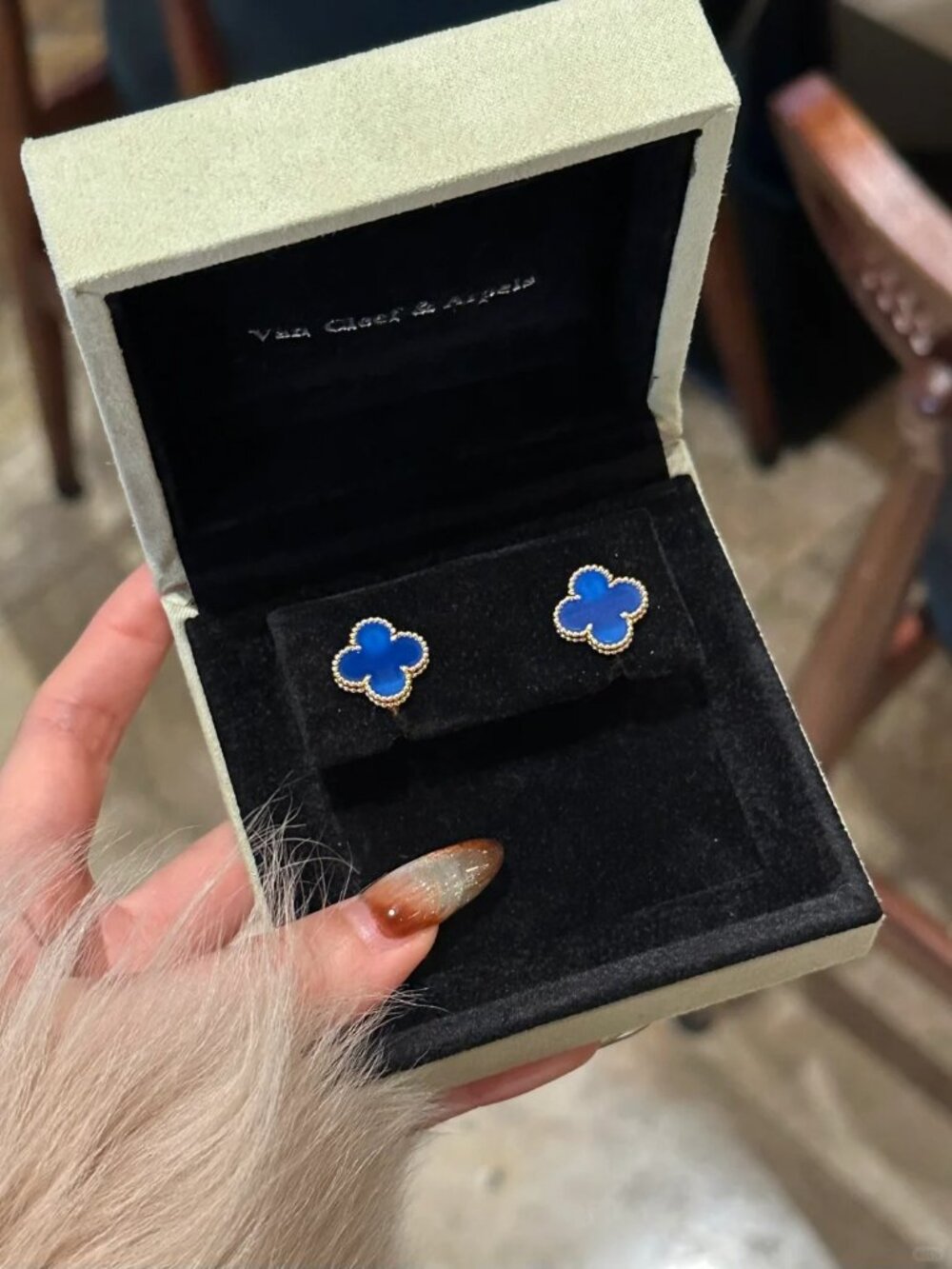 Authentic Van Cleef & Arpels 18K Gold Blue Agate Earrings